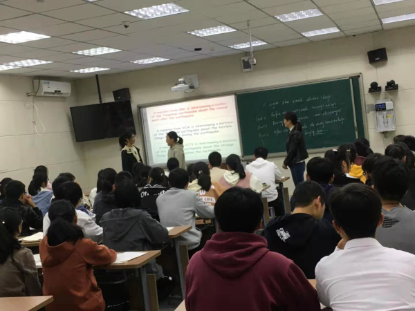 图三 学生展示.jpg