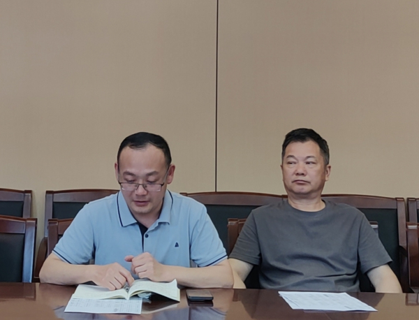 图4年级长王本丞做会议总结.jpg