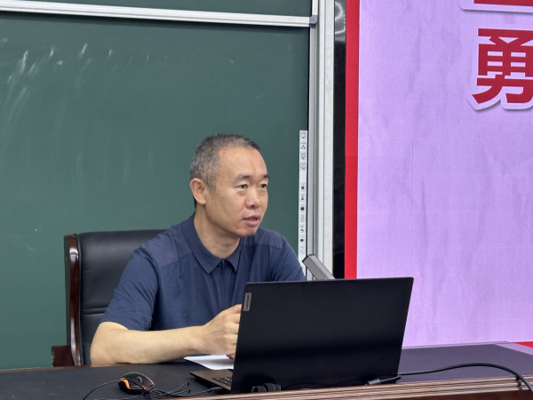 2马书记讲课.jpg