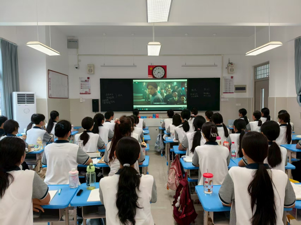 国防教育课 (2).jpg