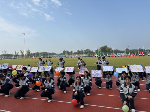 6、班级方阵表演.jpg